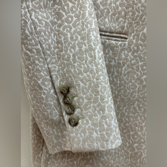 Ann Taylor Animal Jacquard Pattern Long Blazer - Picture 4 of 5